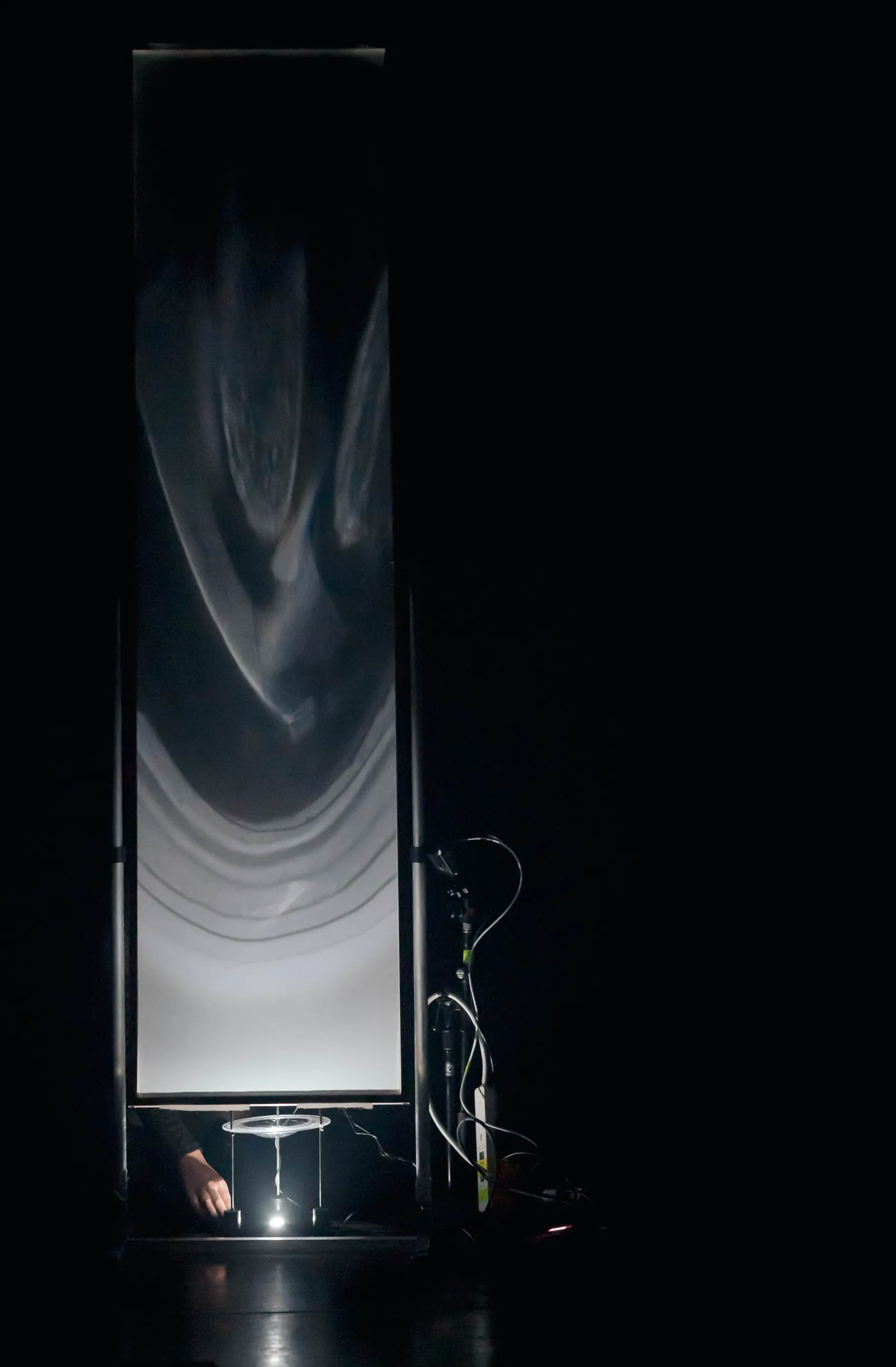 Littoral projection surface and water apparatus on stage